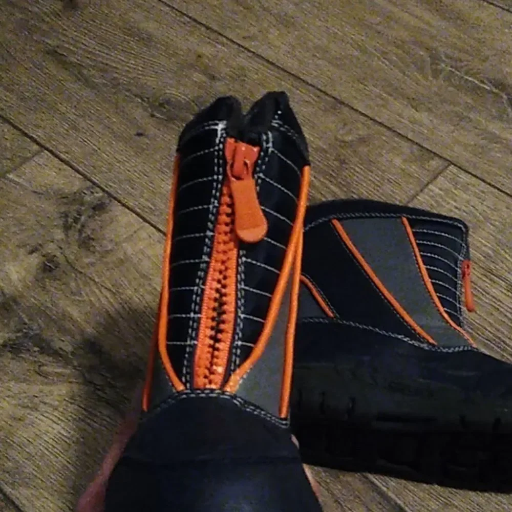 Boys 8m Carter's Rubber Boots (They Light Up)